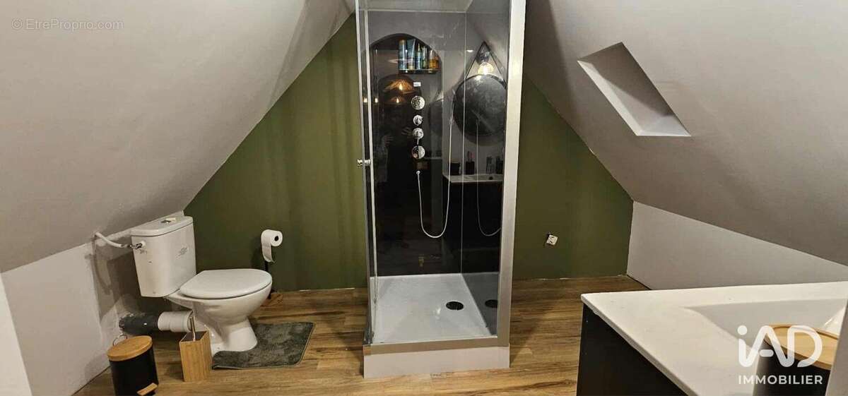 Photo 7 - Commerce à CAVAN