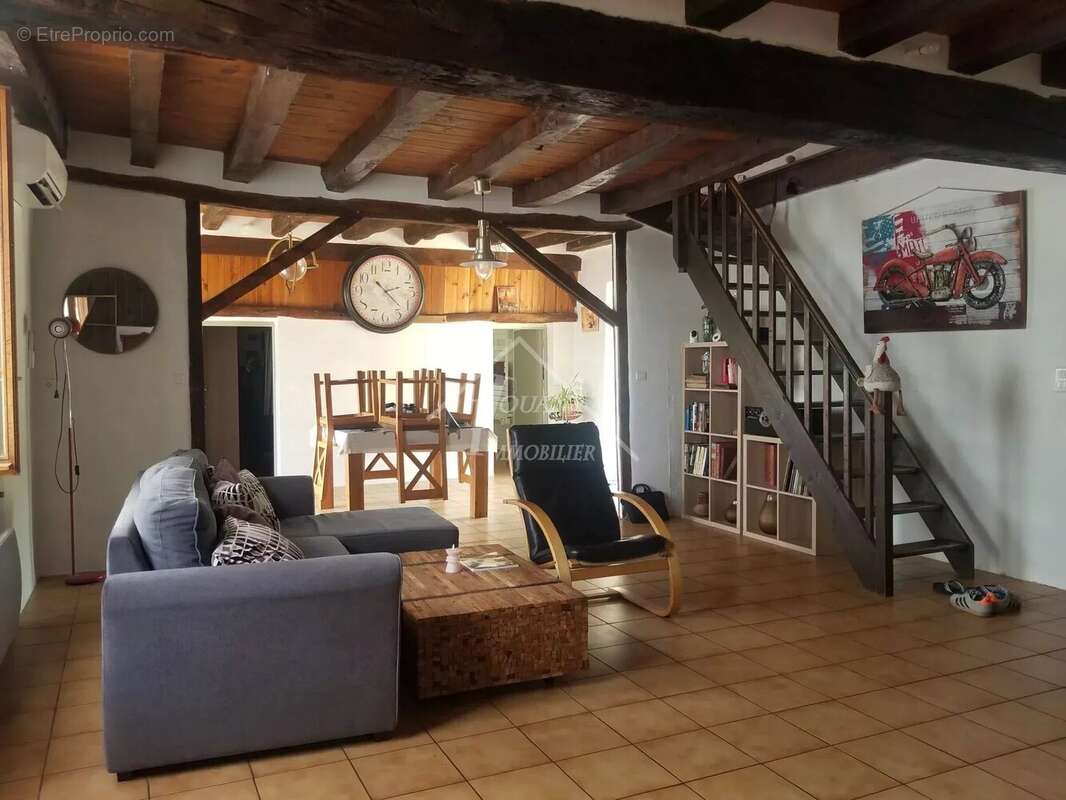 Maison à LE VILHAIN