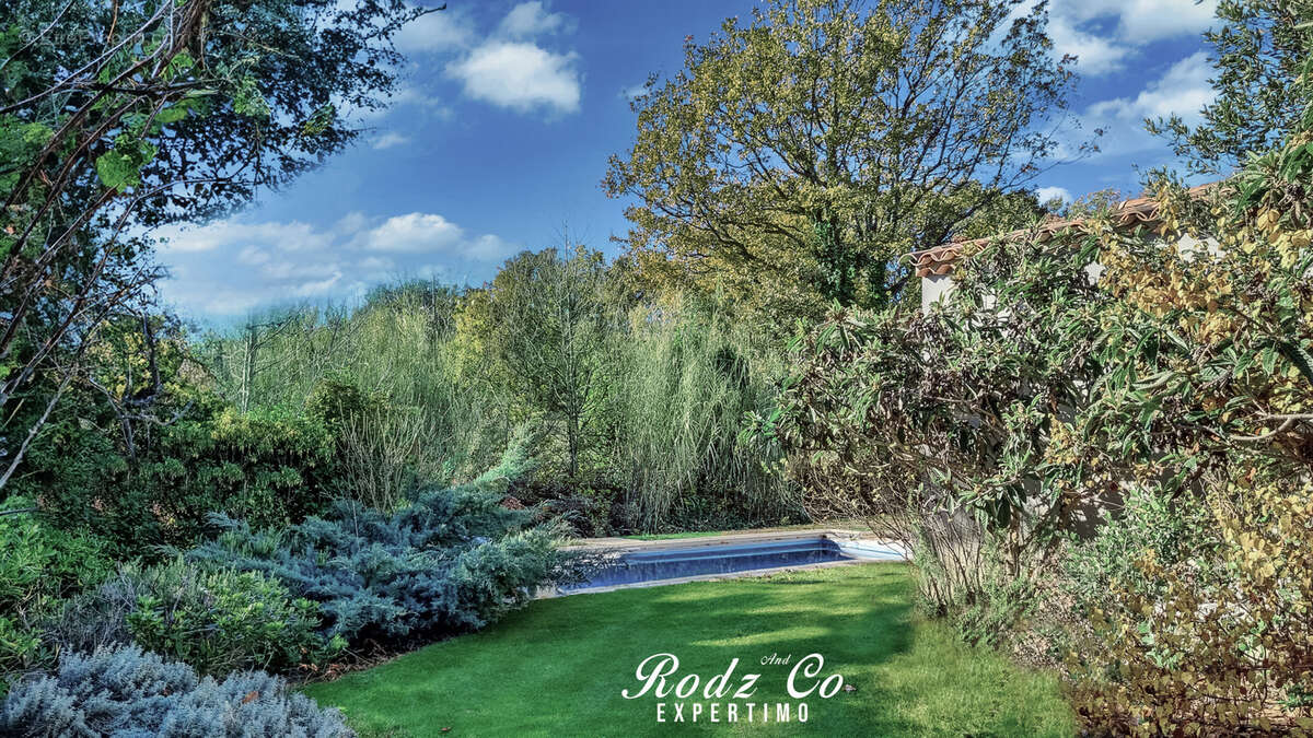 Maison à SAINT-SATURNIN-LES-APT