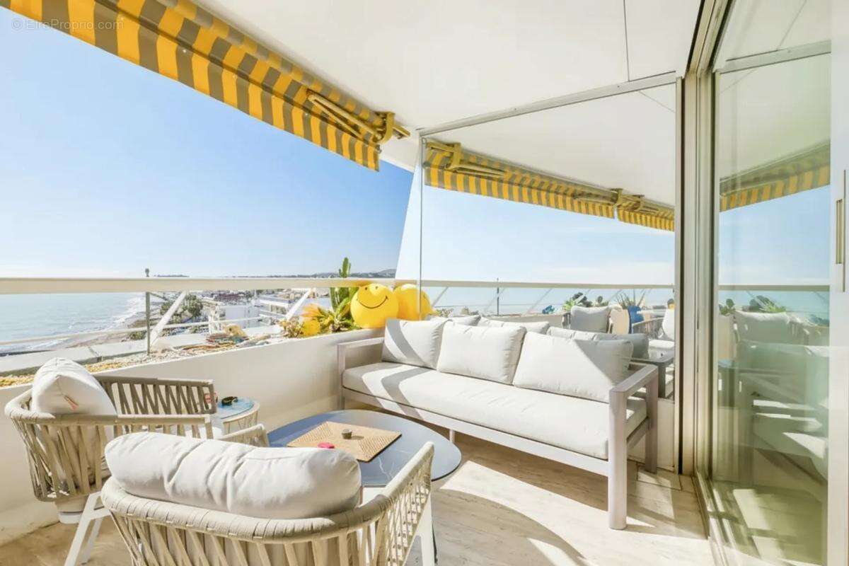 Appartement à VILLENEUVE-LOUBET