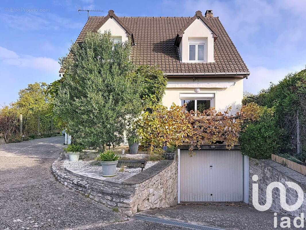 Photo 1 - Maison à ISSOU