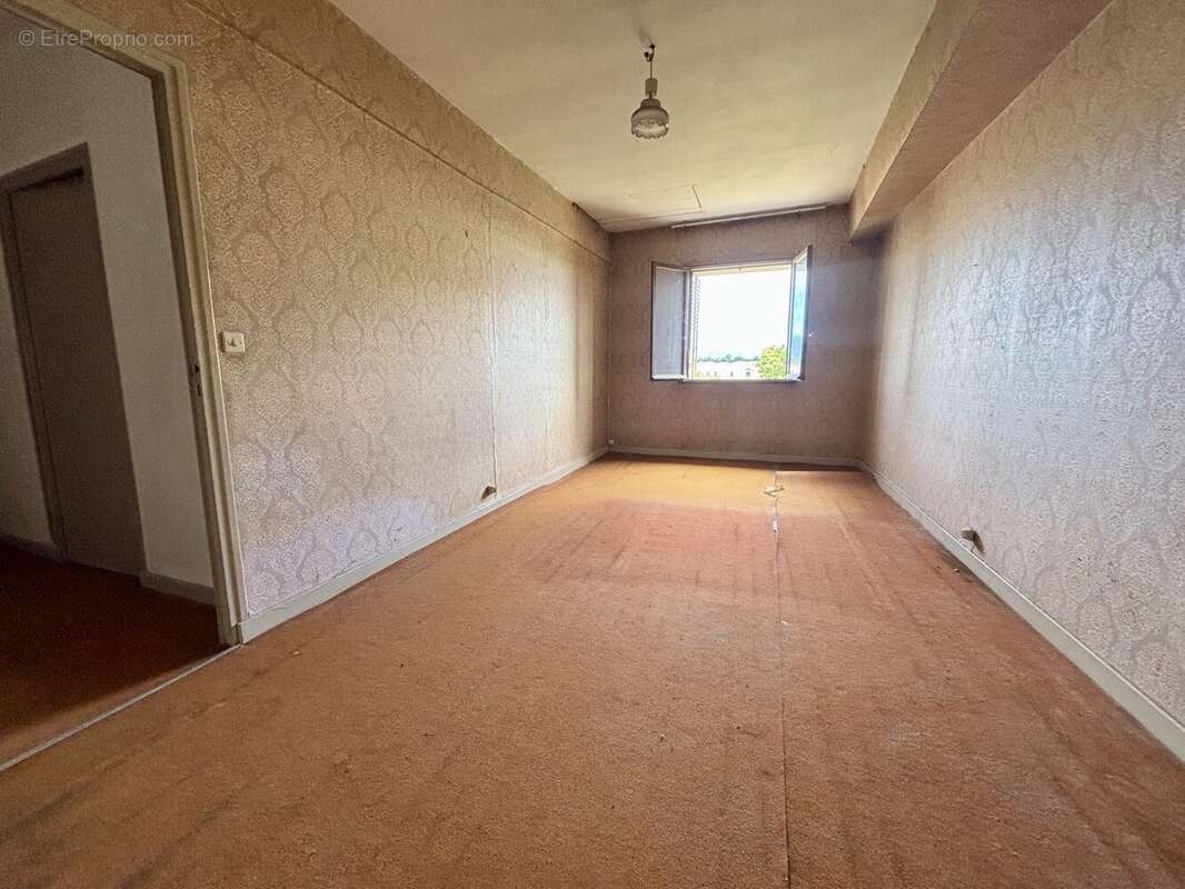 Maison 102 m² à Chatuzange-Le-Goubet  - photo 6