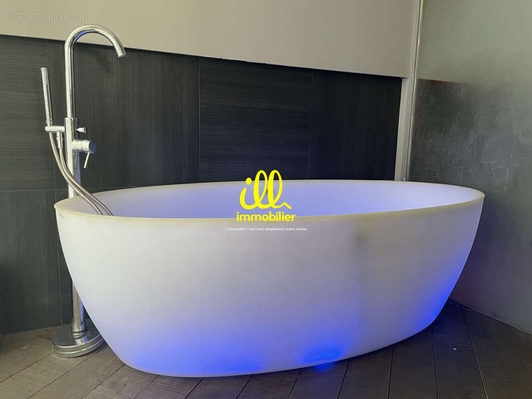 Appartement 109 m² à Charleville-Mezieres  - photo 8