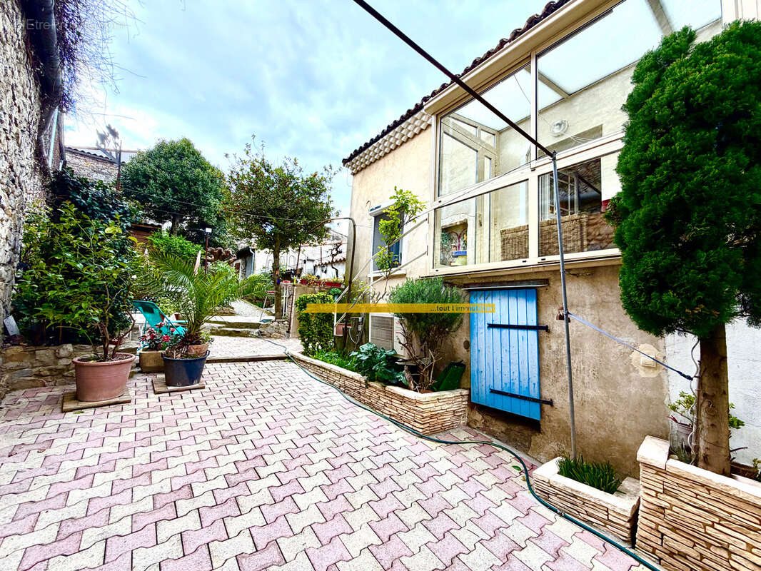 Maison à LA COUCOURDE