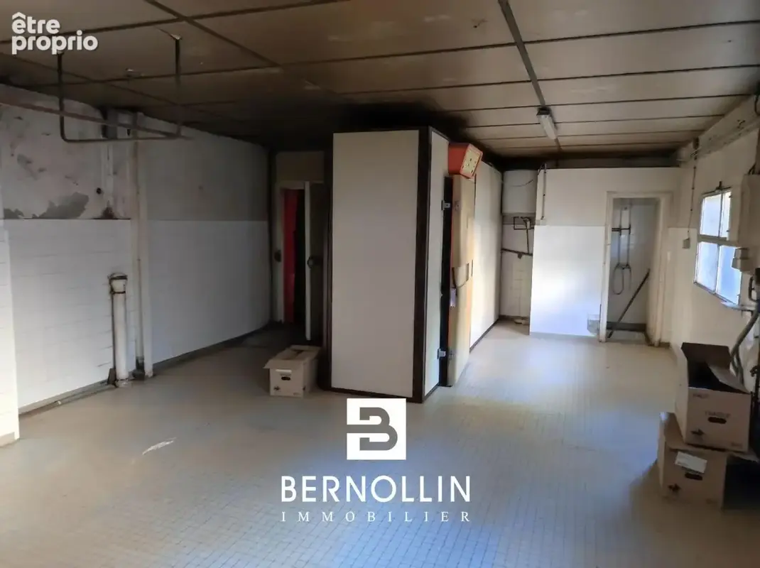 Ensemble immobilier au c?ur de Beaupont avec terrain et location de locaux - photo 18