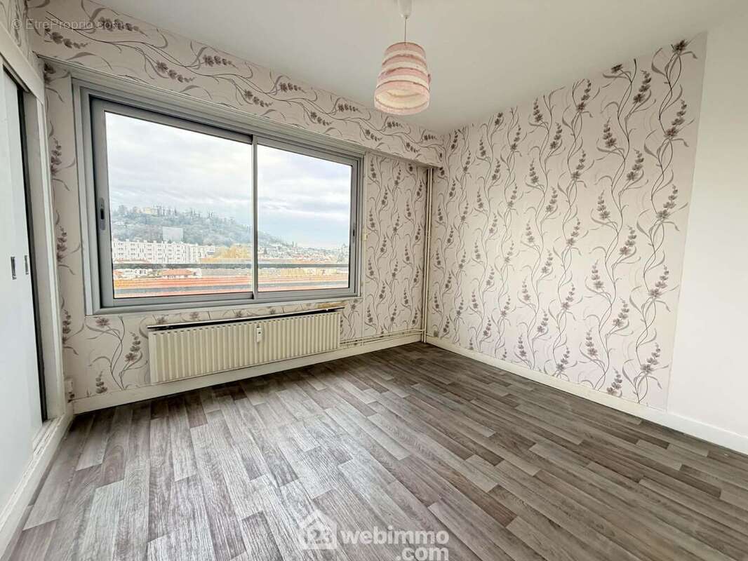 La deuxième chambre avec ... - Appartement à LAON