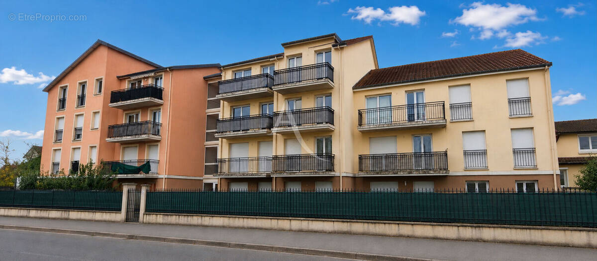 Appartement à PONTAULT-COMBAULT