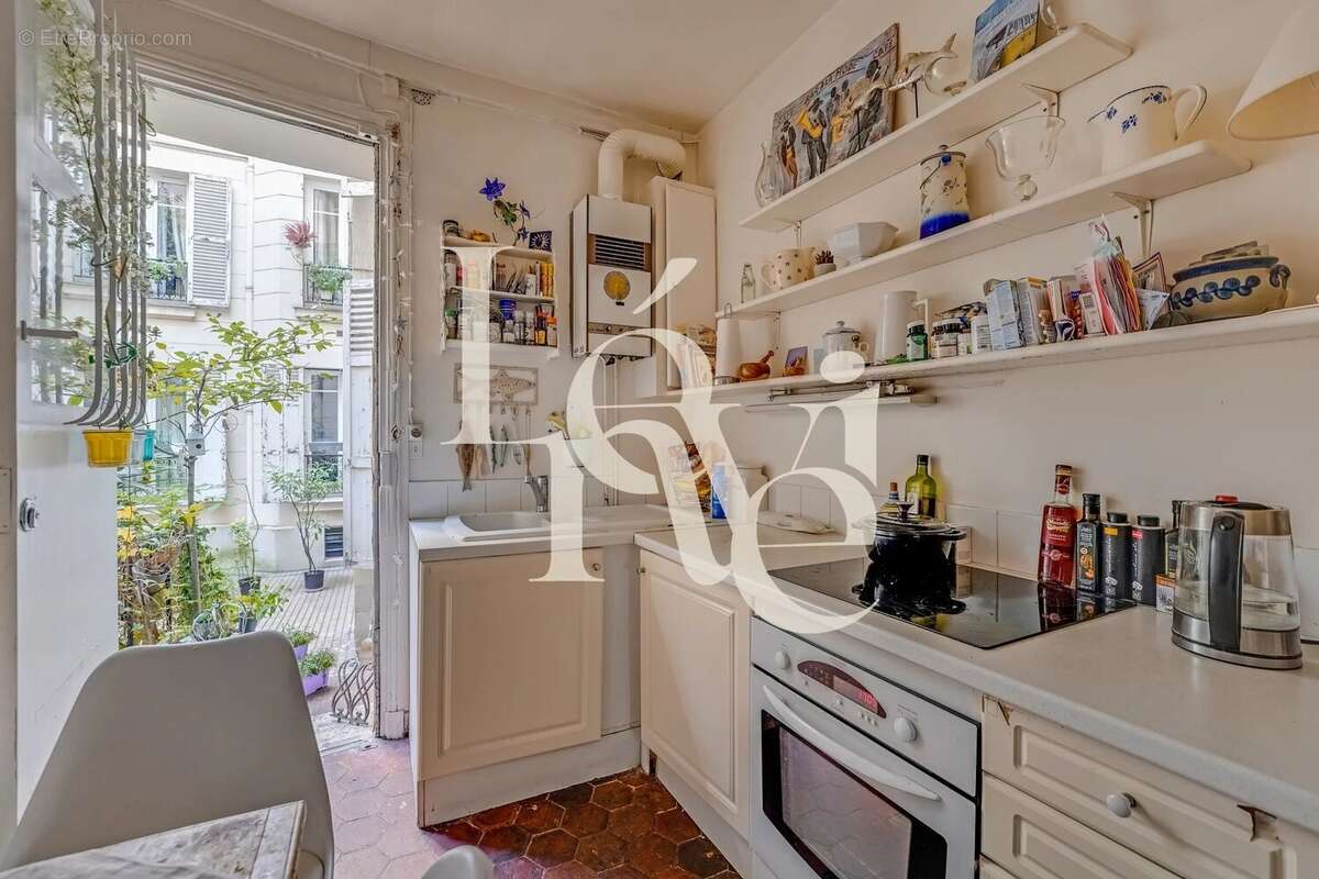 Commerce à PARIS-5E