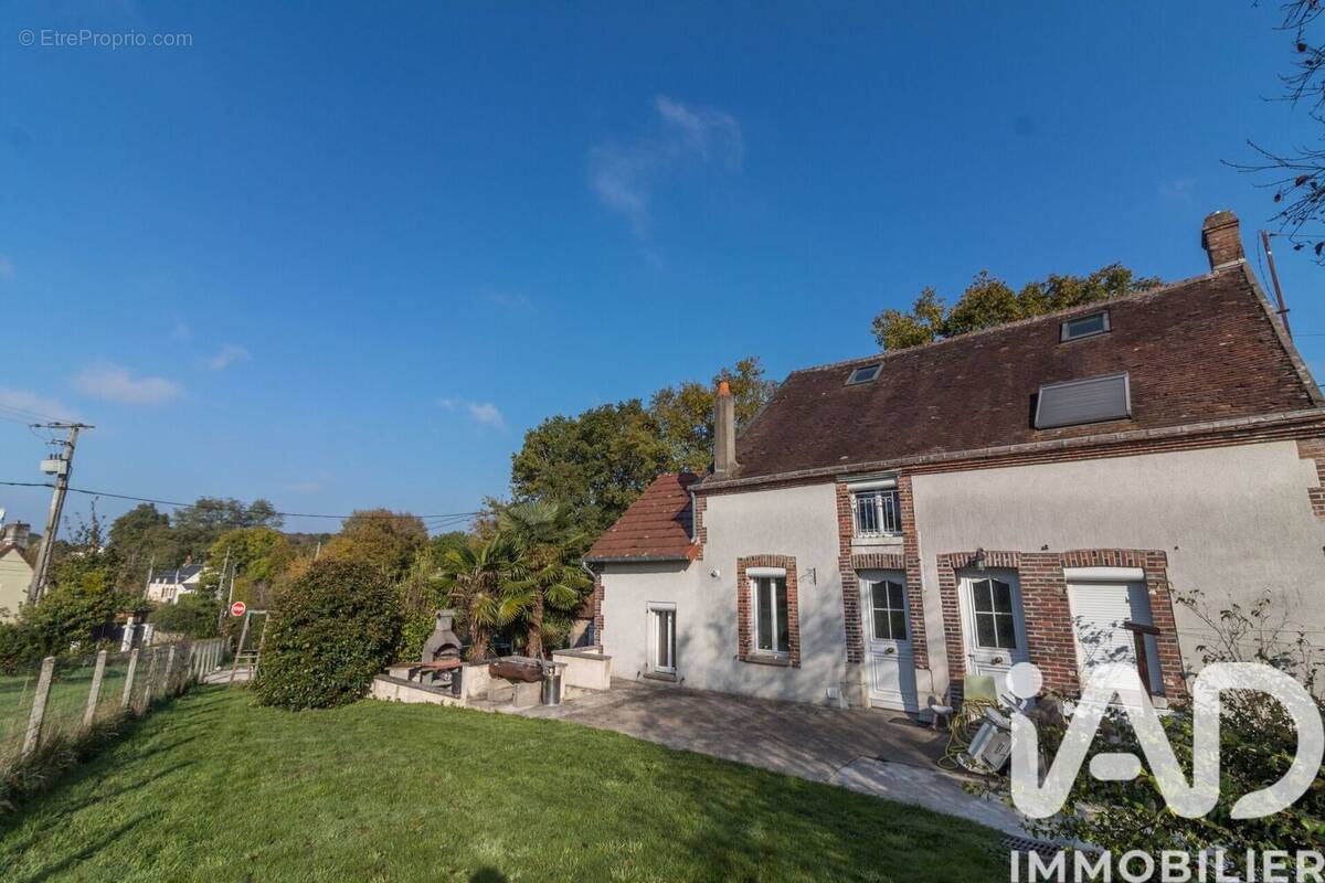 Photo 1 - Maison à SAINTE-GENEVIEVE-DES-BOIS