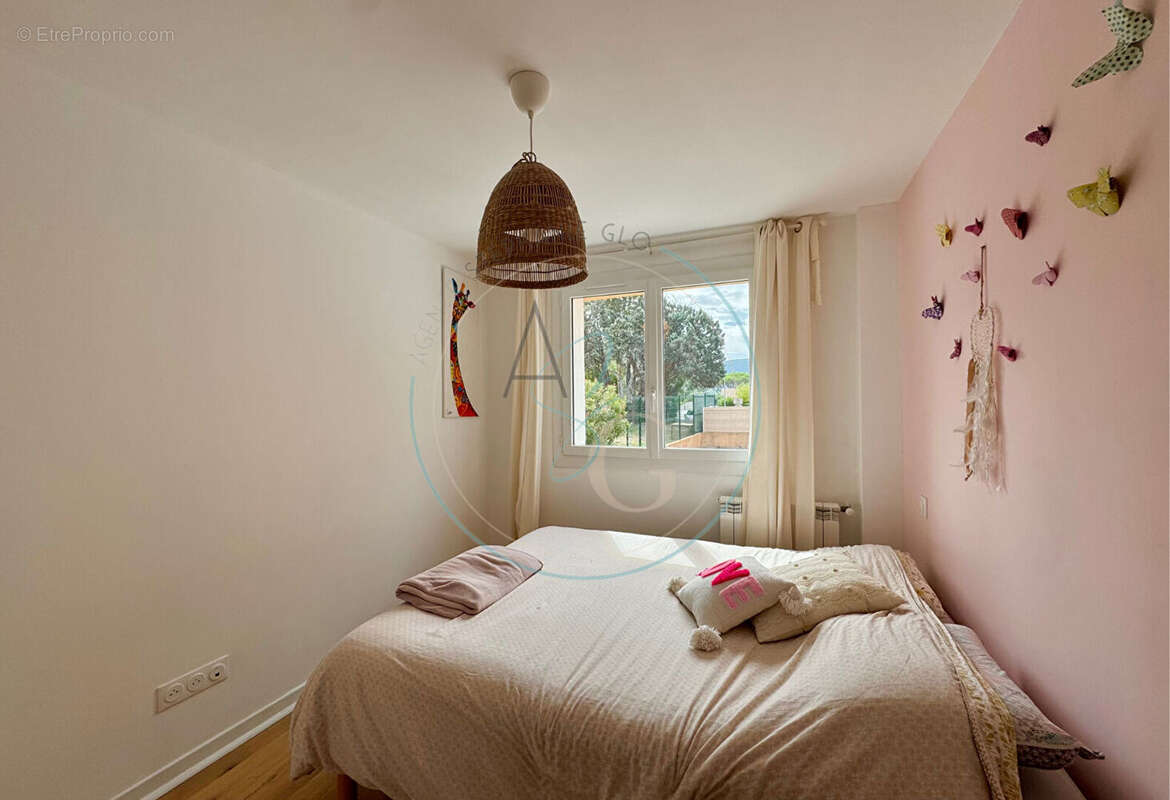 Appartement à COGOLIN