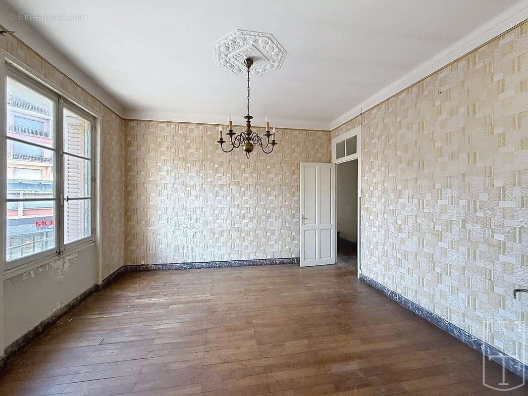 Appartement à AUBENAS