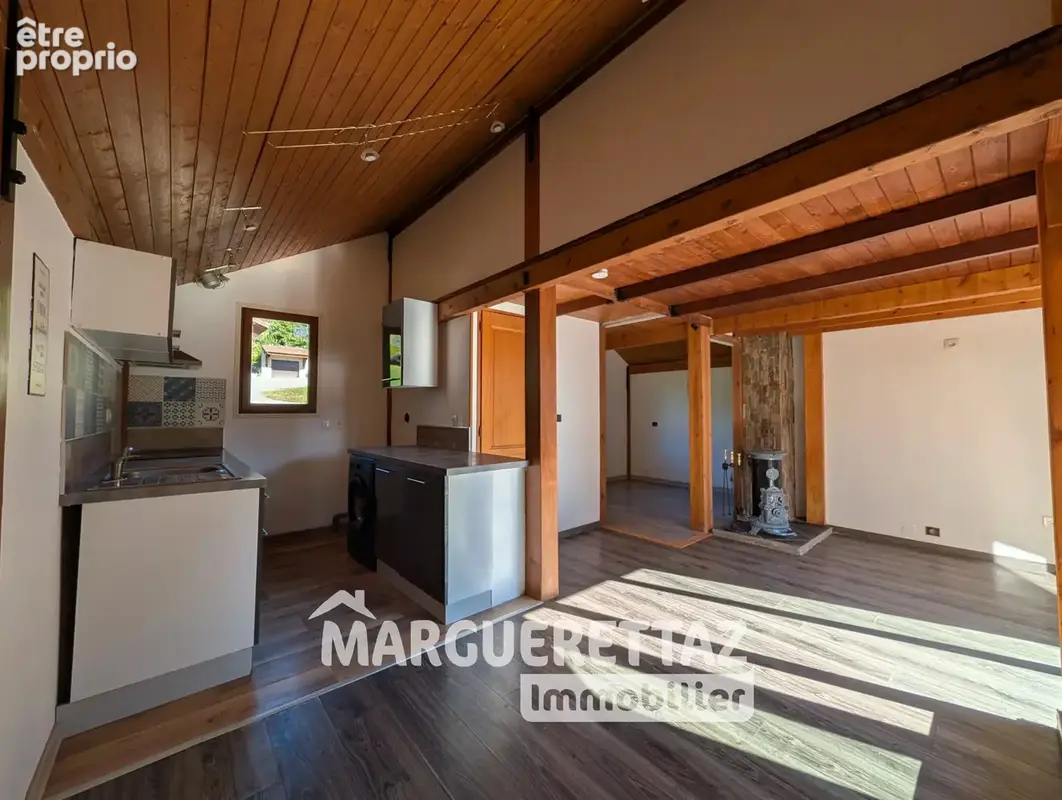 Chalet à usage d'habitation à ONNION - photo 11