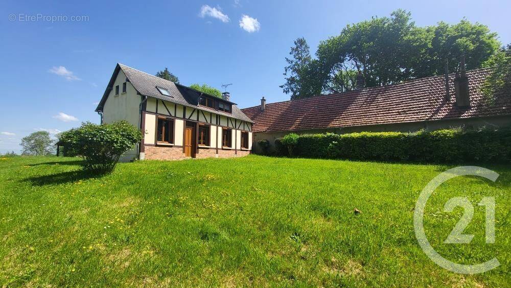 Maison à MESNIL-VERCLIVES