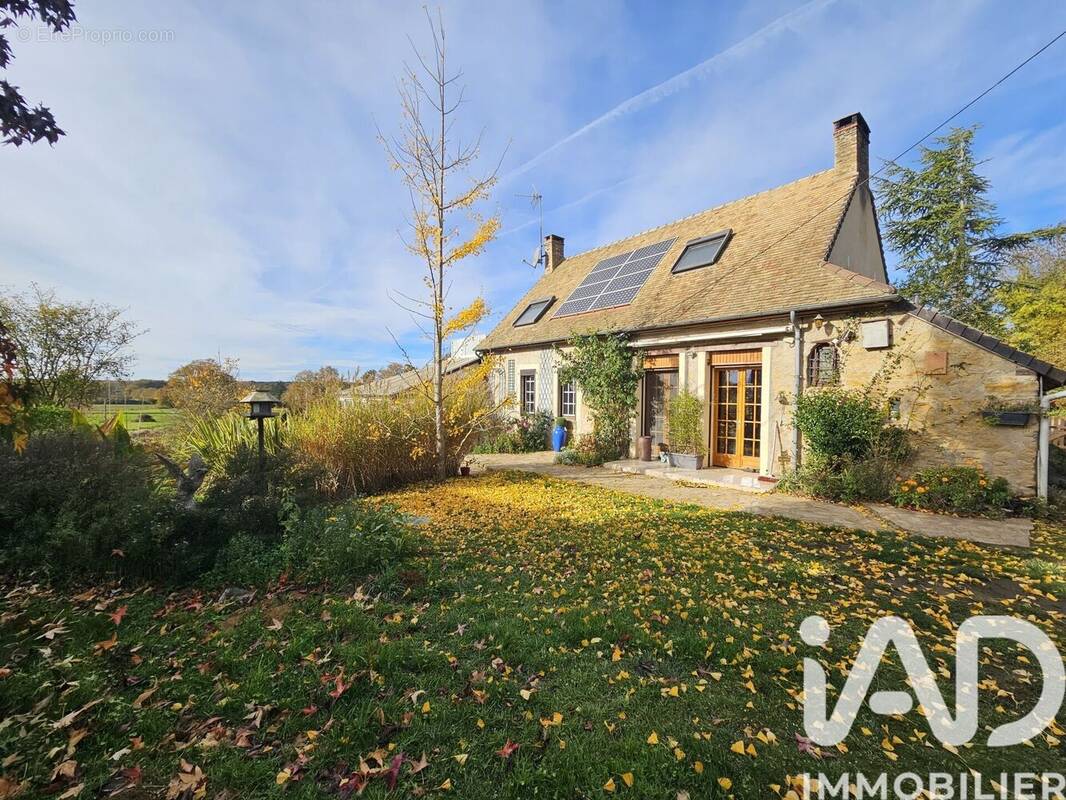 Photo 1 - Maison à LOMBRON