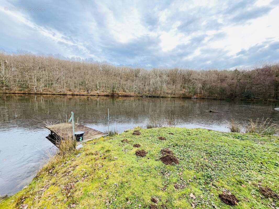 Terrain à MONTLUCON