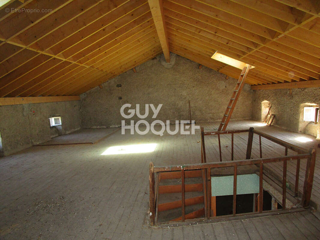 Maison à SAINT-CIRGUES