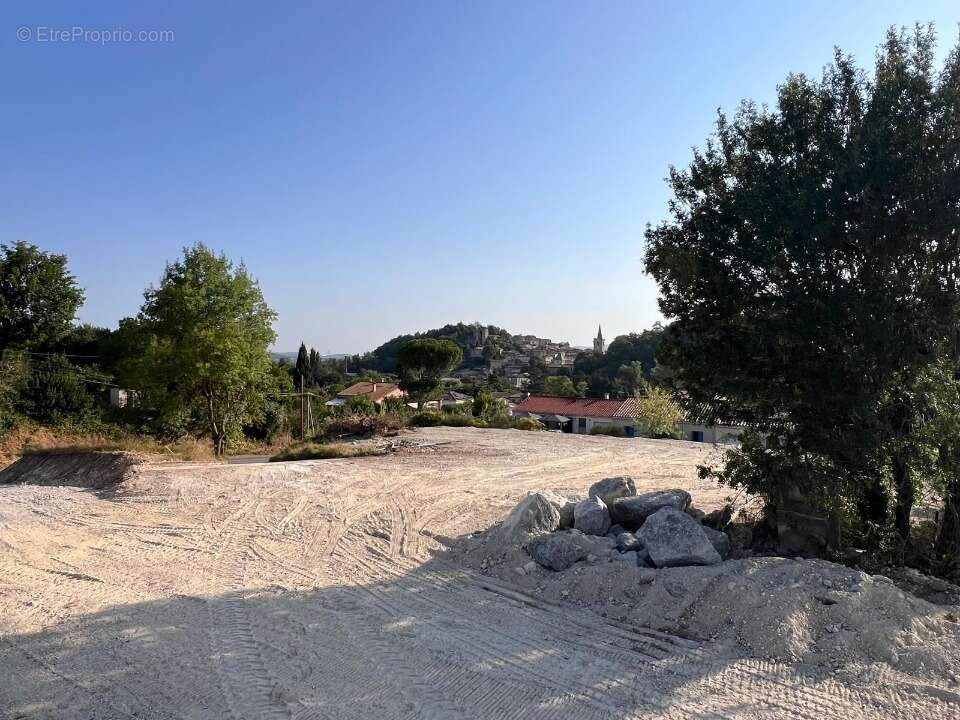 Terrain 865 m² à Grane  - photo 4