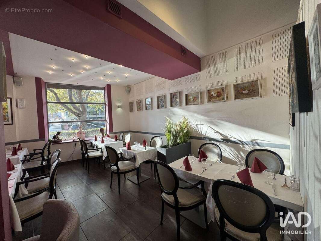 Photo 6 - Commerce à NIMES