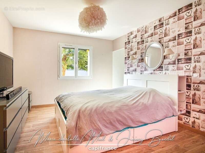 Grande maison familiale avec logement indépendant, garages et dépendances - photo 18