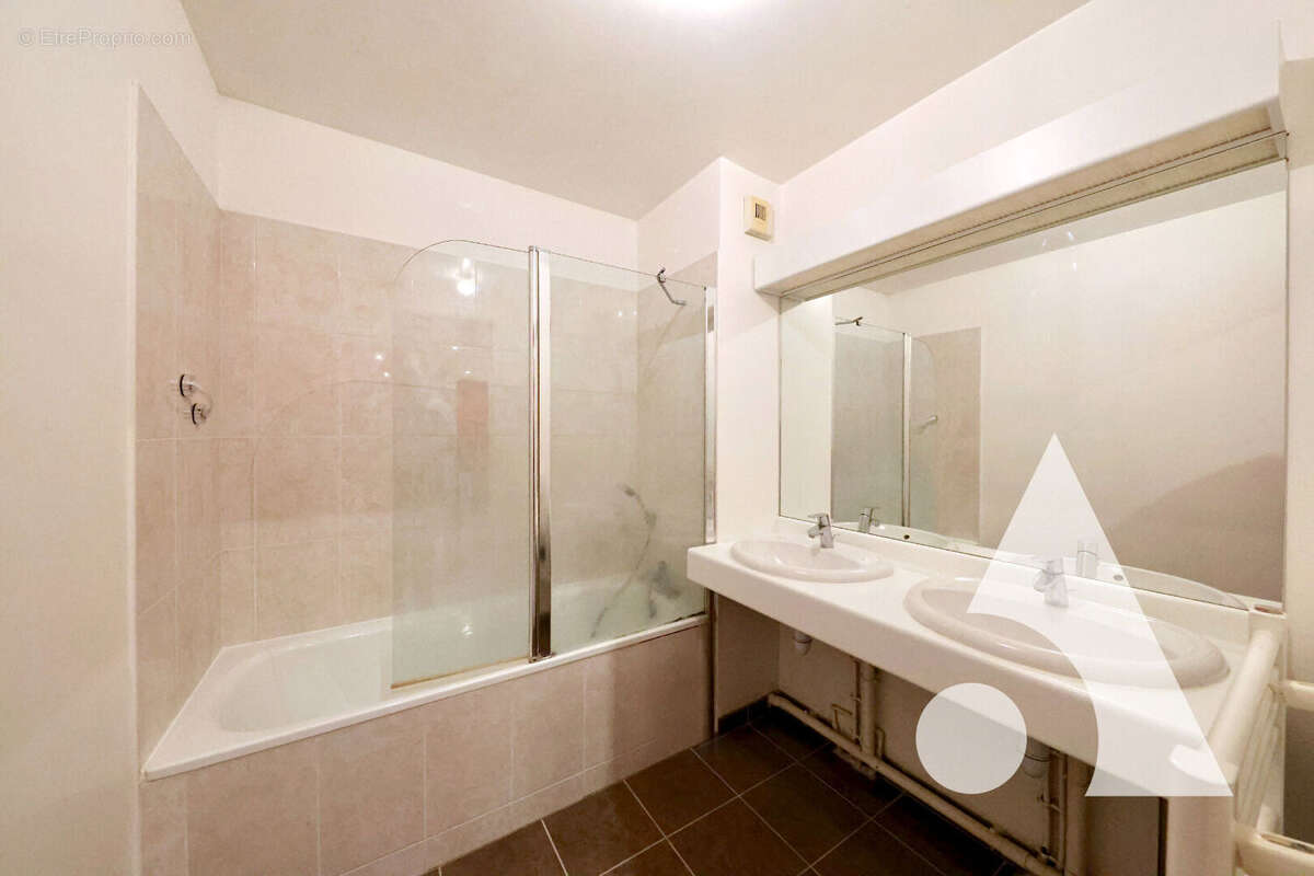 Appartement à CORBEIL-ESSONNES