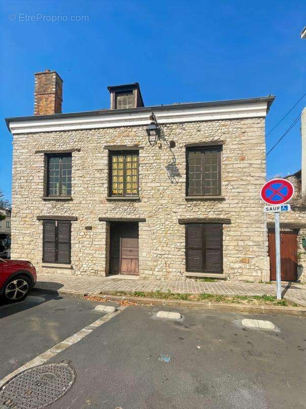 Maison à LA FERTE-ALAIS