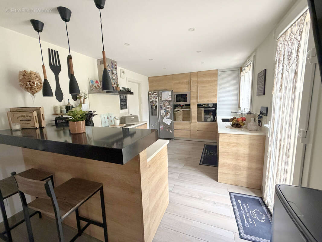 Maison à LA QUEUE-EN-BRIE