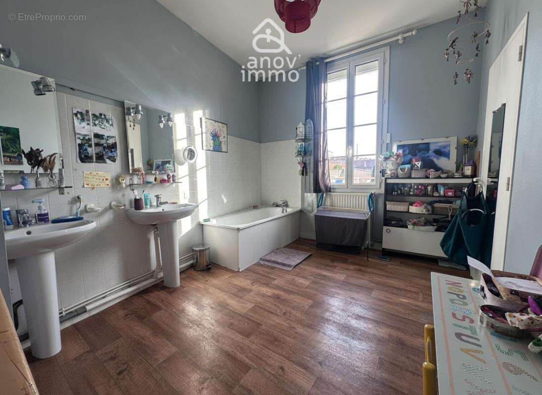Maison de caractère 260 m2, 5 chambres, garage et terrasse - photo 11