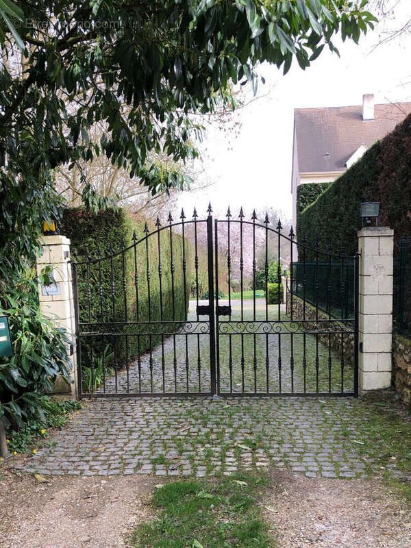 Maison à LES LOGES-EN-JOSAS