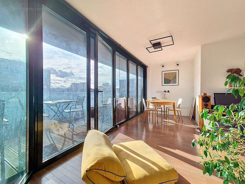 Appartement à NANTERRE
