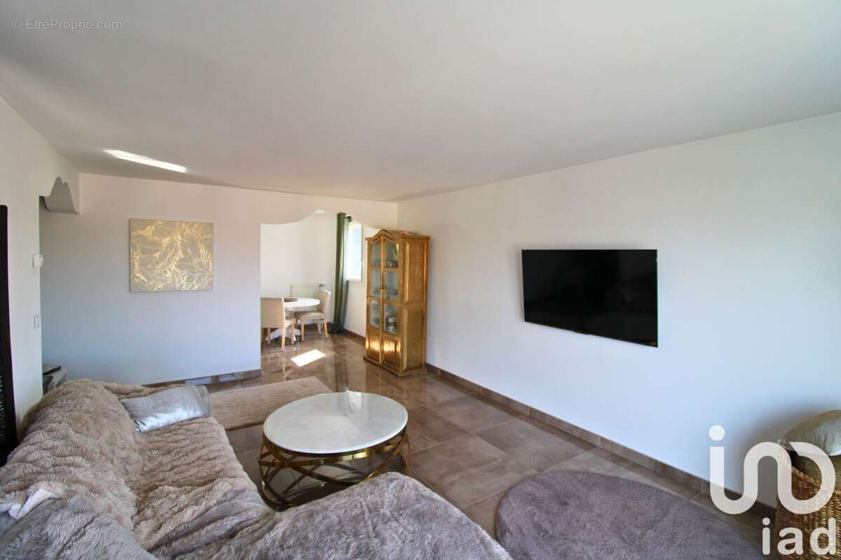 Photo 2 - Appartement à SAINT-ETIENNE-DU-ROUVRAY