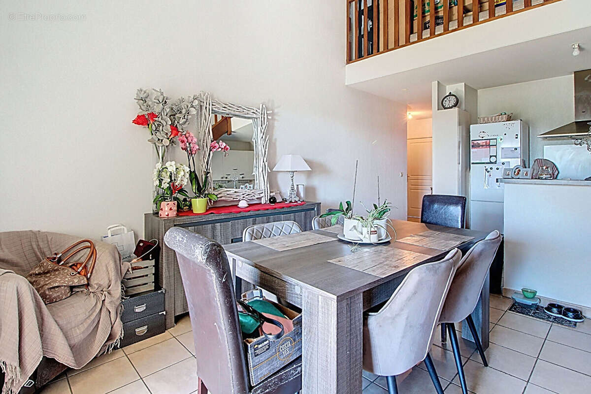 Appartement à LORGUES