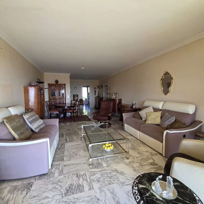 Appartement à VENCE