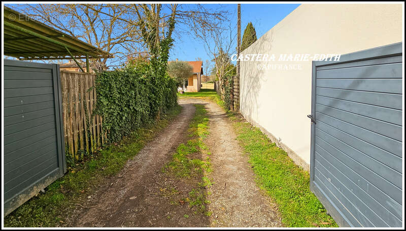 Maison PLAIN-PIED 110,23 M² - 6 pièces - 3 chambres + Mezzanine -Garage - Piscine neuve - PARCELLE 949 M² SEGOUFIELLE (32) - photo 21