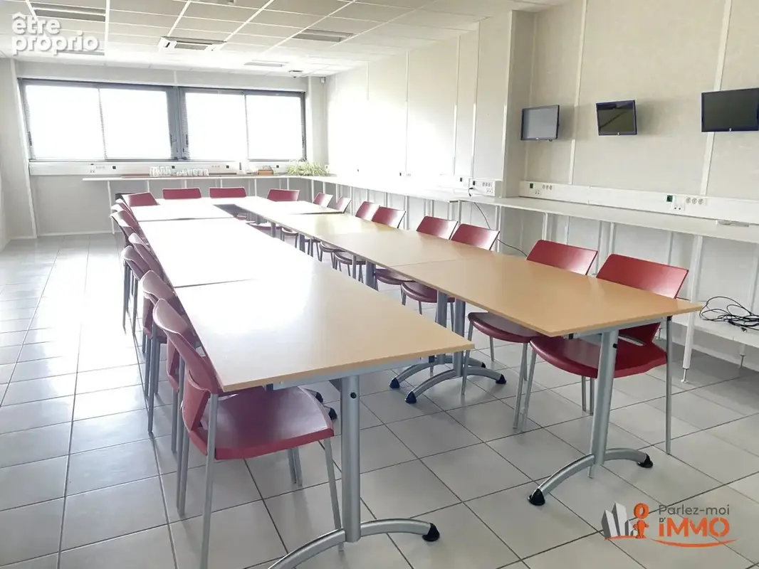 Bureaux climatisés 300 m² avec terrasse et parkings – vaulx- - photo 3
