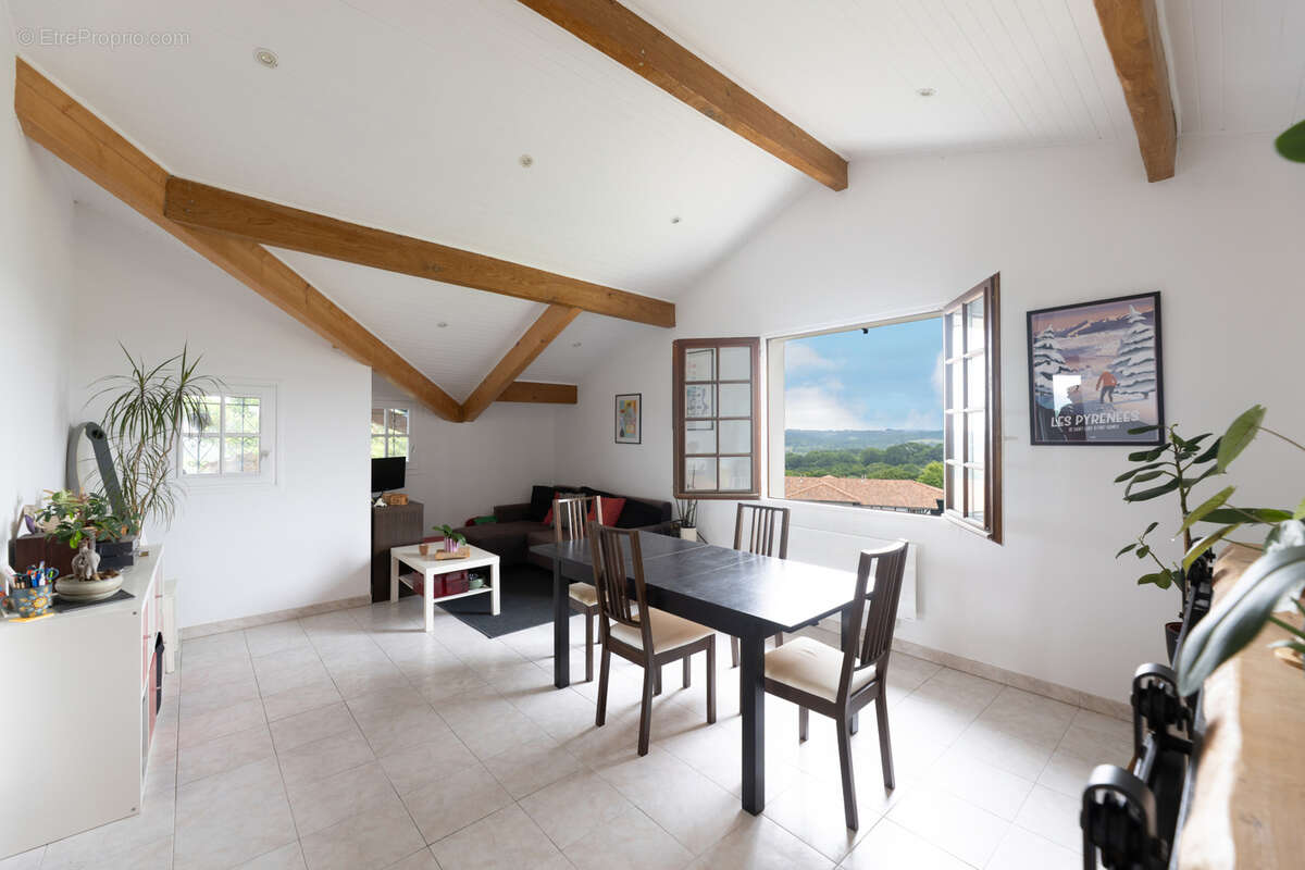 CIBOURE   Sur les hauteurs, appartement de caractère avec jardin, dépendances et vues exceptionnelles - photo 2