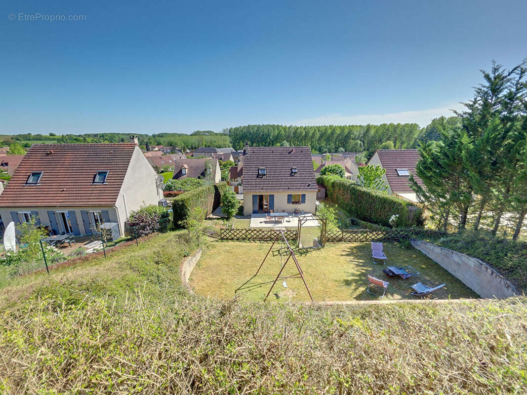 Maison à MAINTENON