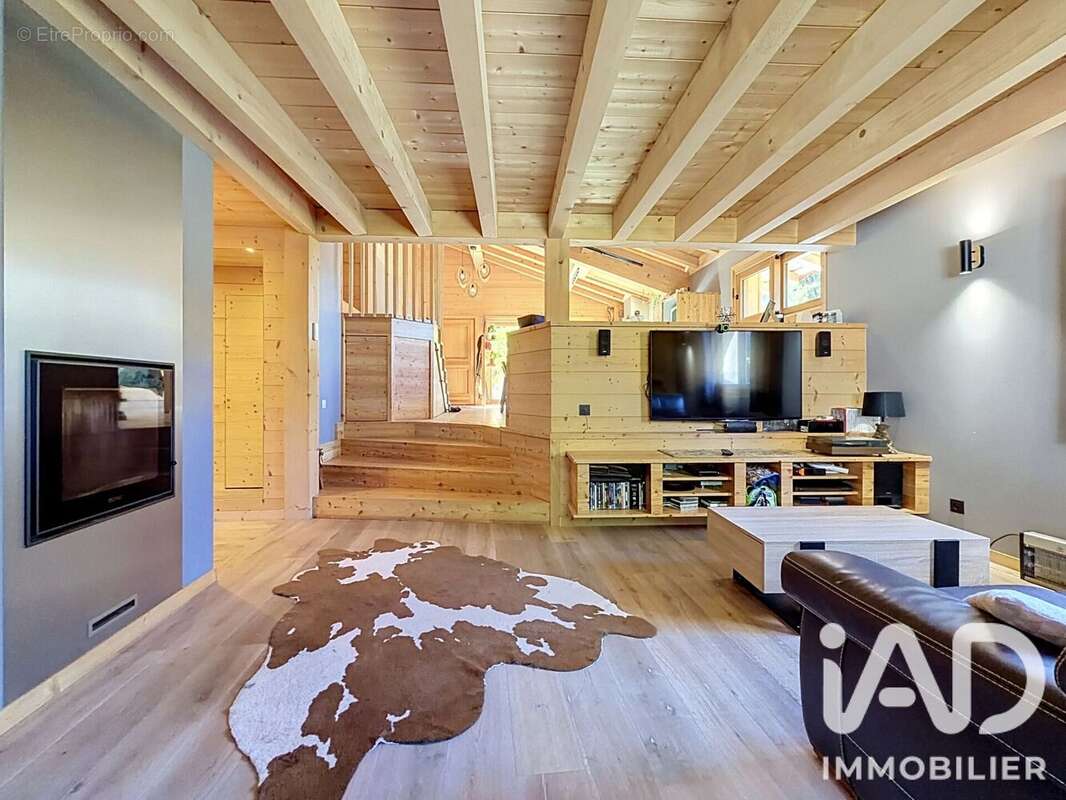 188 m² à Araches-La-Frasse  - photo 7