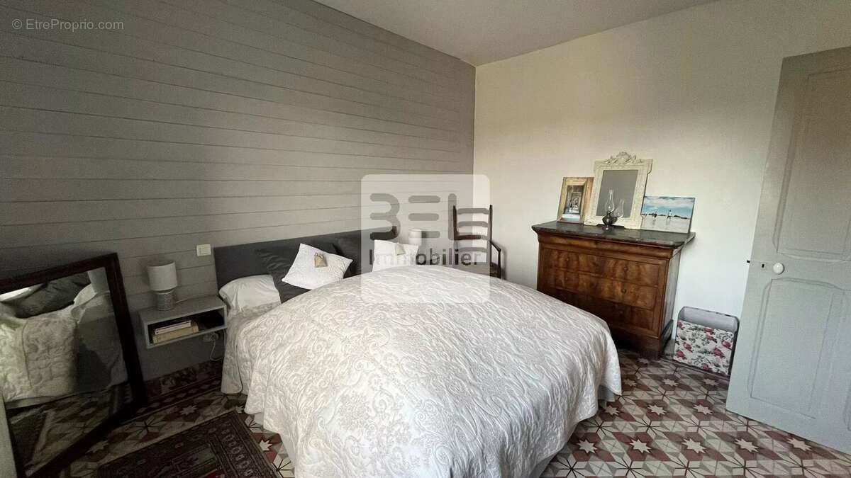 Maison à SAINT-VICTOR-LA-COSTE