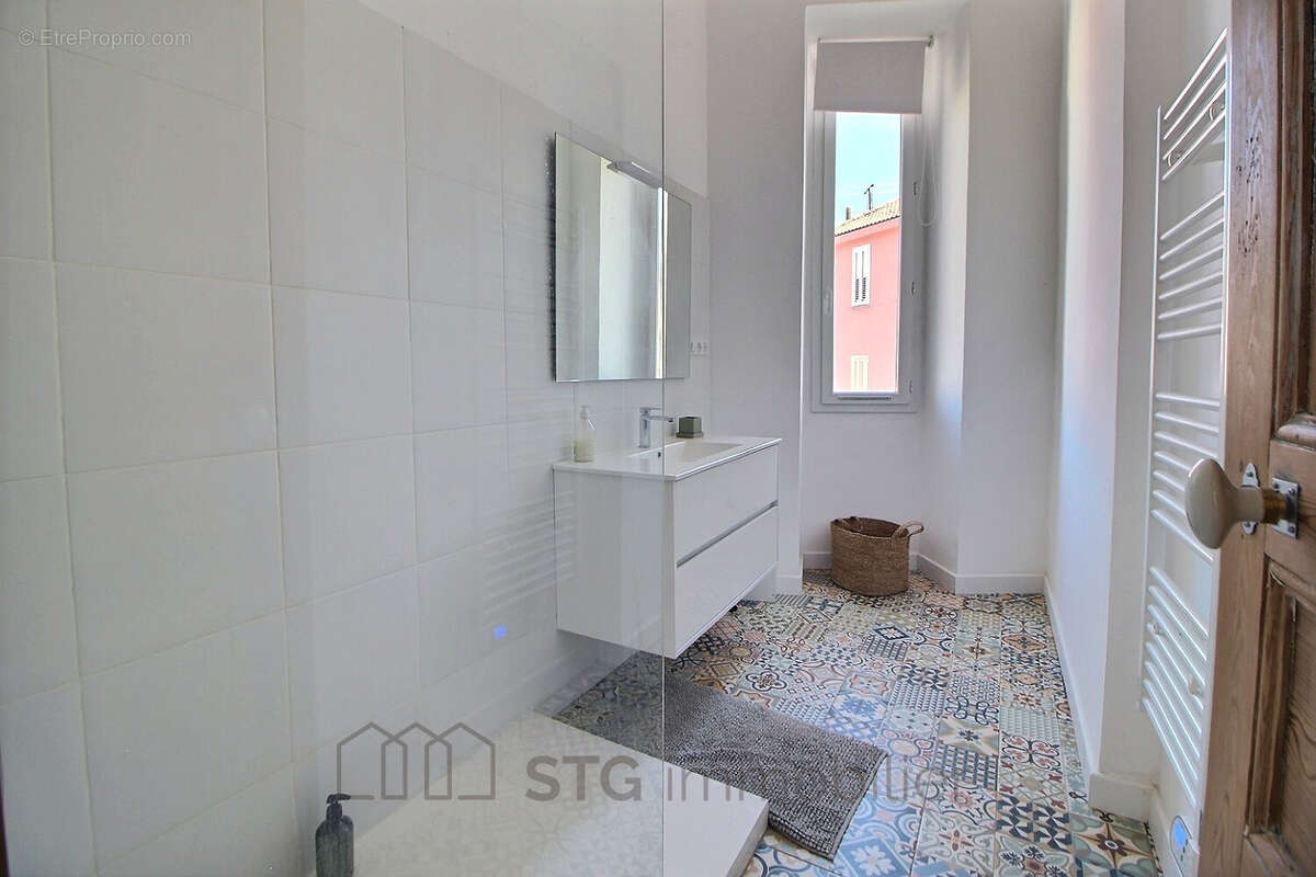 Vente appartement F3 dernier étage centre-ville Ajaccio - photo 6