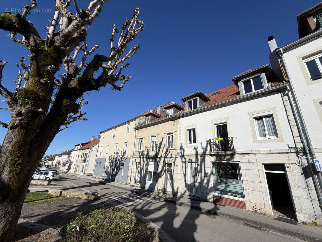 Appartement à VERCEL-VILLEDIEU-LE-CAMP