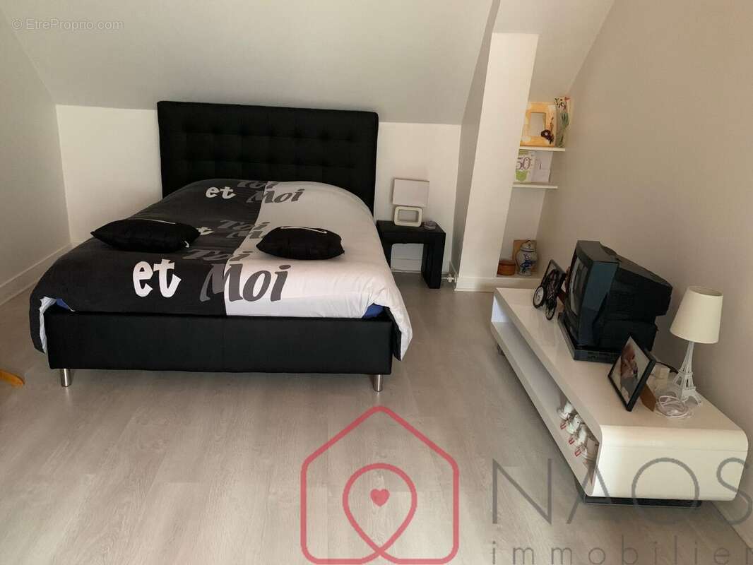 Maison 190 m² à Puiseaux  - photo 10