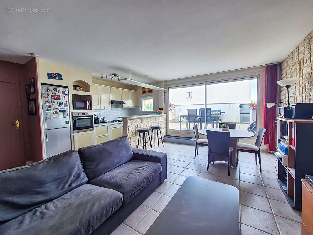 Appartement à SAVIGNY-LE-TEMPLE