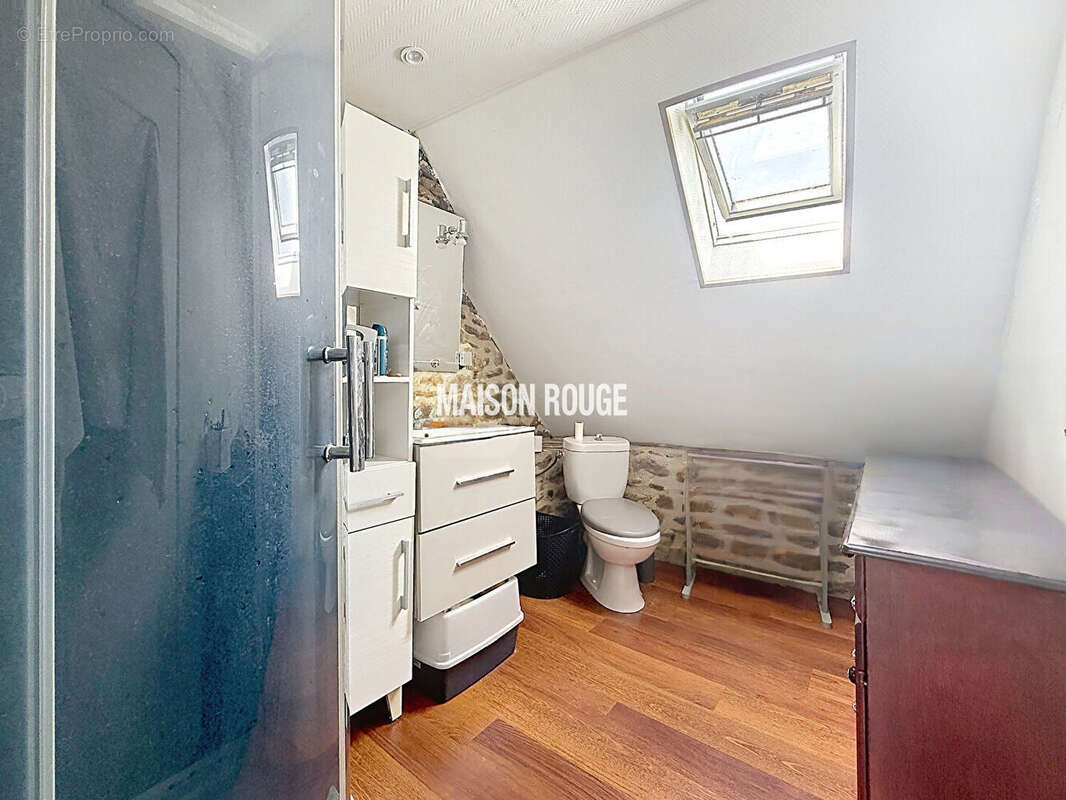 Maison en pierres avec potentiel  d'aménagement sur grand terrain - photo 9