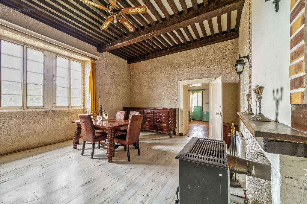 Chateau de pringy - t4 à rénover - photo 6