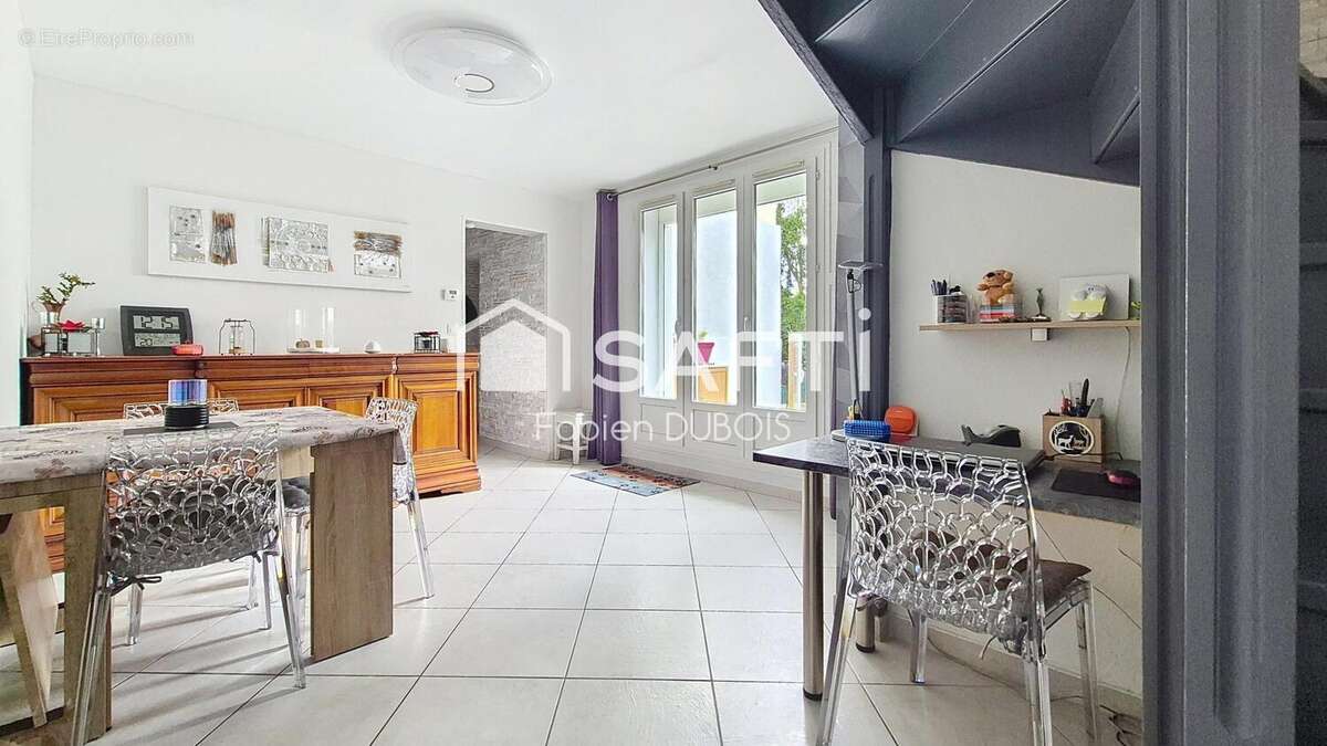 Photo 2 - Appartement à LE PLESSIS-ROBINSON