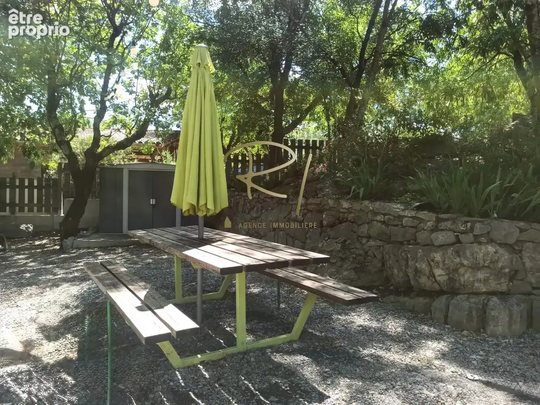 Chalet avec terrasse et piscine - SUD ARDECHE - photo 13