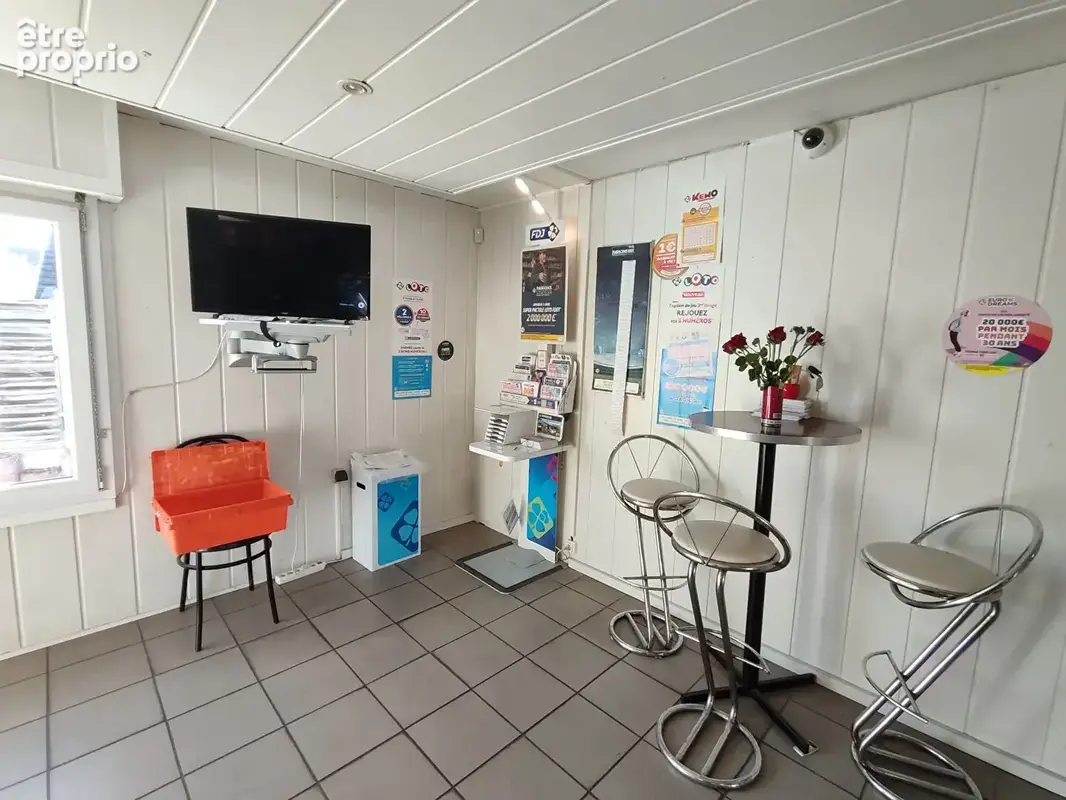 Local commercial  102.80 m2 - photo 5