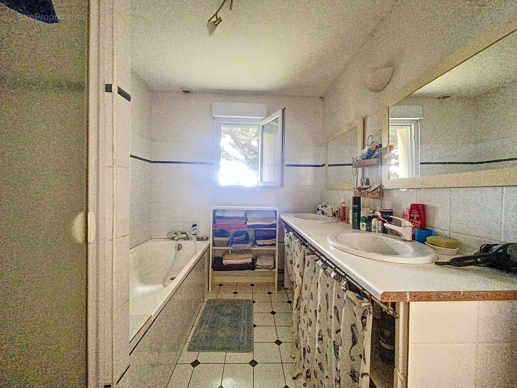 Maison à BREVILLE-SUR-MER