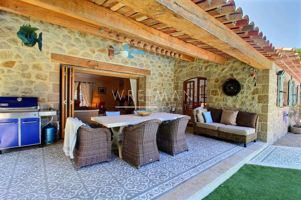 Maison à FAYENCE