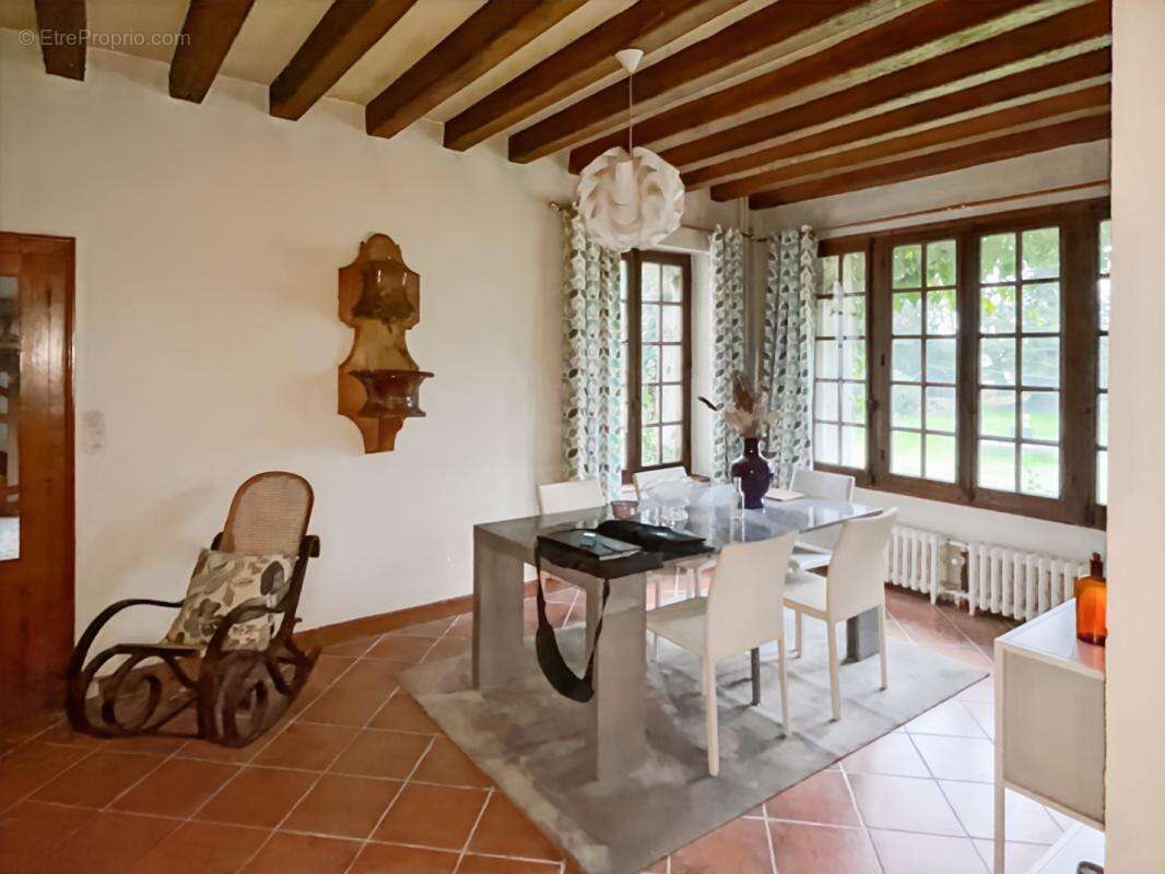 Maison à MONTGIVRAY